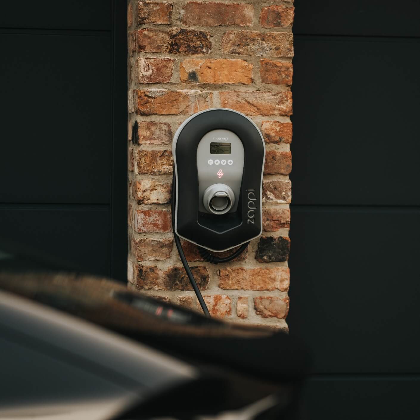 how much does it cost to install electric car charging points uk