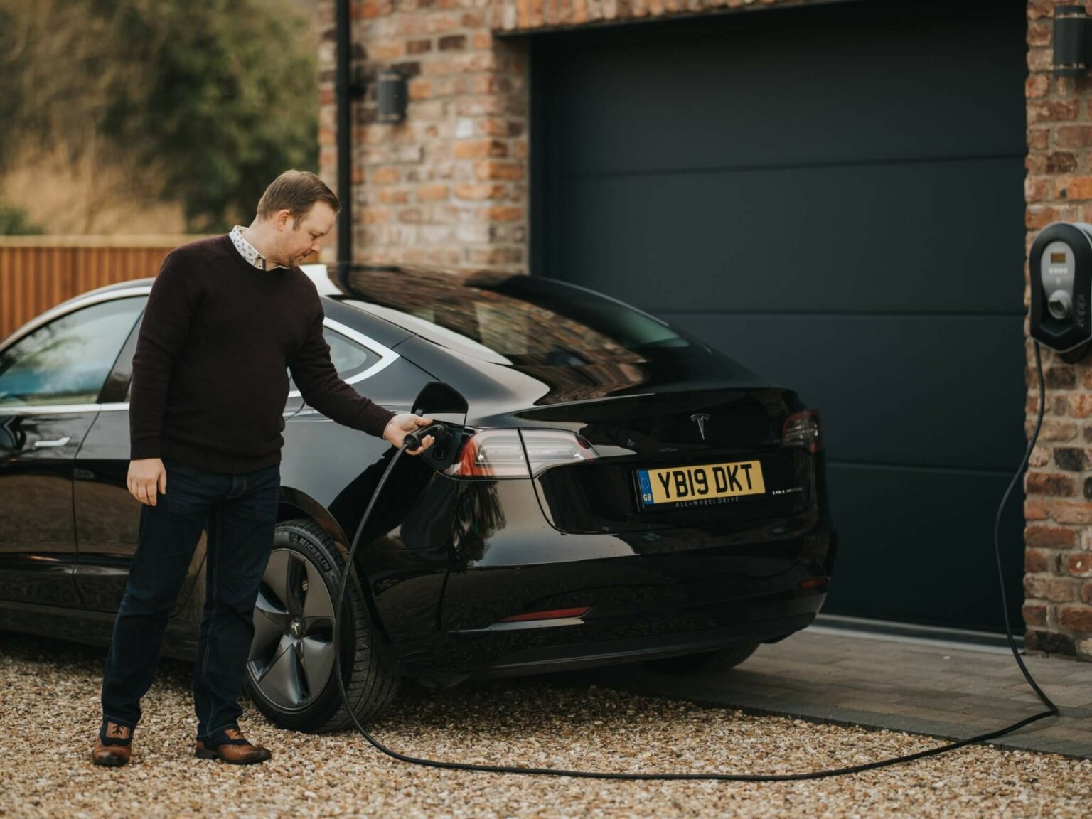 how-much-does-it-cost-to-charge-an-electric-car-myenergi-uk